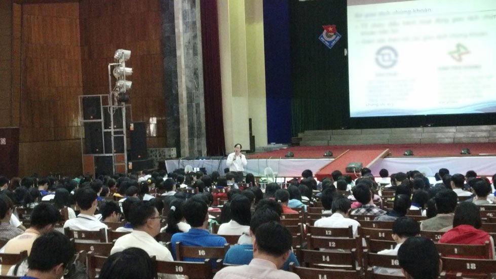 Dạy thỉnh giảng Đại học Kinh tế TPHCM